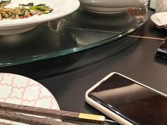 -阿瓦山寨·湘菜现炒·剁椒鱼头王(咸阳总店)