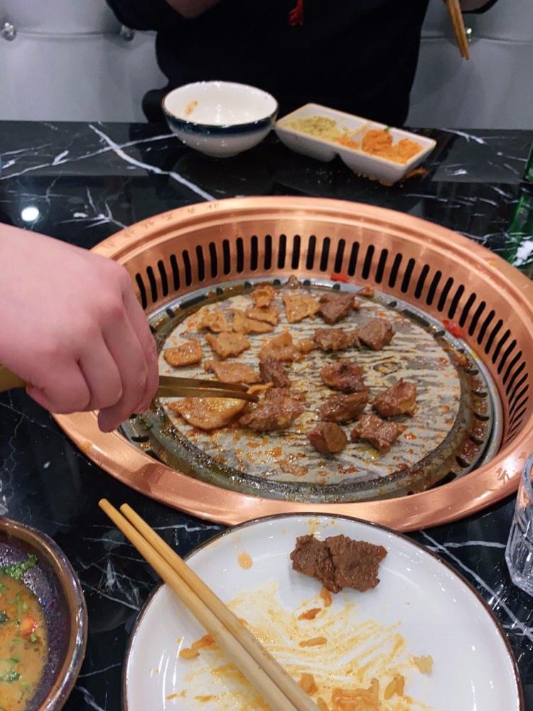 状元石板烤肉-"[薄荷]环境:环境挺好人也很多可能是因.