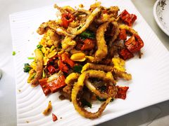 脆椒辣鱿鱼-兴国苑酒店