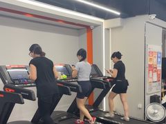 -乐刻运动健身(同曦假日百货店)