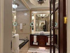 -广州富力丽思卡尔顿酒店