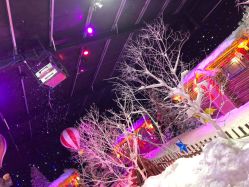 -圣名游乐城冰雪大世界