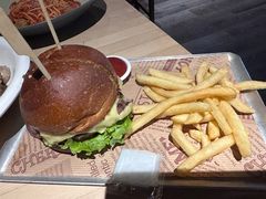 -LENBACH兰巴赫西餐啤酒坊(大连东港店)