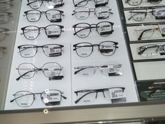-宝岛眼镜(群光广场店)
