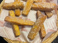 蛋黄焗南瓜条-吃货私房菜(丽江束河古镇店)