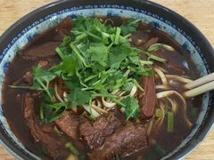 -牛师傅牛肉面(尚隆路店)