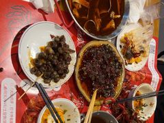 -李双猪·小龙虾·烧烤·羊肉煲(乐山店)