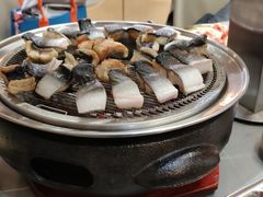 -围炉肉舍丹东海鲜烤肉·烤活鳗(步行街店)