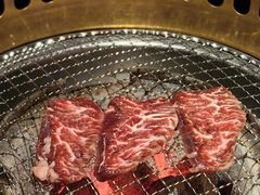 -山川小町·极番烧肉(新地假日广场店)