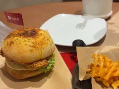 -必胜客(联投东方店)