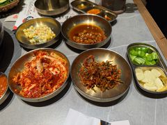 -草家酱蟹炭火烤肉店(珲春南路一店)