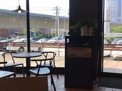 露天位-肯德基(汤逊湖店)