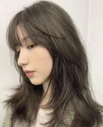 -BULB STUDIO 巴柏明星发型工作室