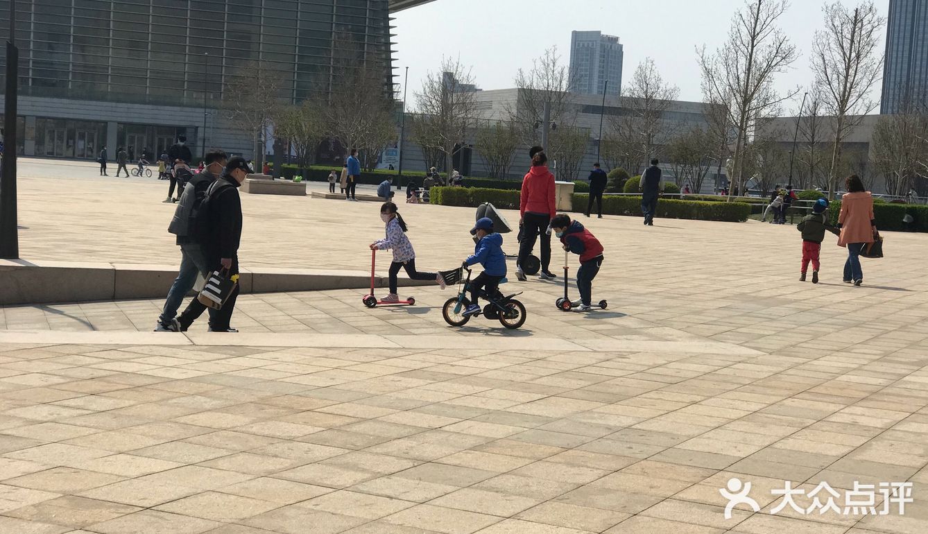萌萌的样子 有的很熟练