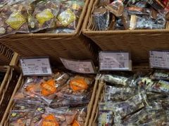 零售区-来伊份LYFEN(中央路店)