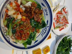 -阿瓦山寨·湘菜现炒·剁椒鱼头王(咸阳总店)