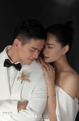 -至臻微拉婚纱摄影