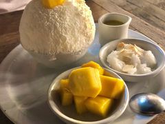 芒果糯米饭-Cheevit Cheeva(Sirimangkalajarn)