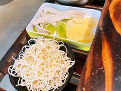 -石锅苗苗鱼(武汉首店)
