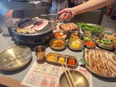 -草家酱蟹炭火烤肉店(珲春南路一店)