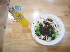 牛肉脆臊刀削面-华兴街自力面店