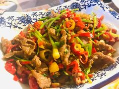 小炒黄牛肉-胡桃里音乐酒馆(海雅缤纷城店)