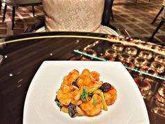 黑蒜大千爆虾球-北京四季酒店·采逸轩