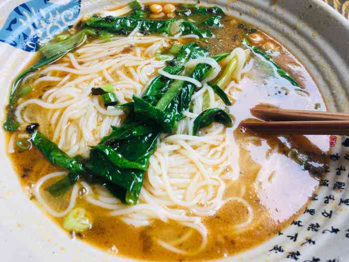 爱在食尚快餐·面食-"他们家以快餐为主,有碗碗菜,长寿米粉米线.