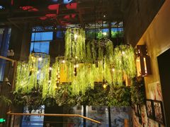 -临界音乐酒馆·小龙虾·江湖菜(华熙LIVE·鱼洞店)