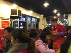 等位区-重庆老火锅王(西安北路店)