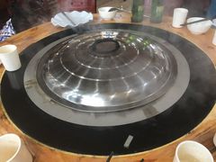 -粘豆包柴火铁锅炖