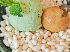 -包整·丝娃娃(一览甲秀楼风景店)