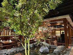 -萨拉伯尔(燕莎友谊商城店)