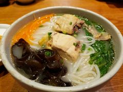 -云海肴·汽锅鸡·云南菜(天山百盛优客店)