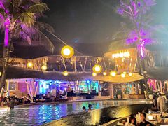 -FINNS Beach Club