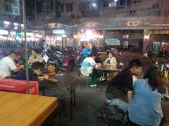 -陈老斯呼尔嗨吃烧烤(科巷店)