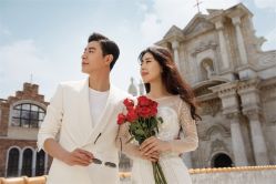 欧美时尚-巴黎婚纱摄影工作室