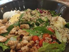 牛油果鸡肉沙拉-彼德西餐厅(凯德广场新南店)