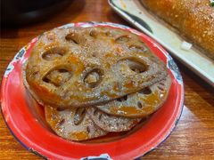 -爆炸头阿姨小四川正宗川味小吃(无任何分店)