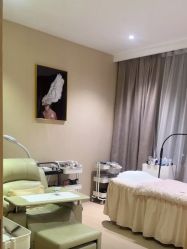 -百秀名媛纹绣美学护肤中心