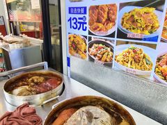 -明姨仔潮汕美食·碳炉猪脚·汕尾牛腩饭·起片鸡煲(起义路店)