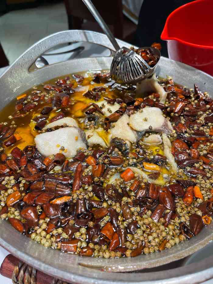 蜀龙码头(金域国际店)-"甩潇湘府几条街哇,量大味道好,水煮肉片和.