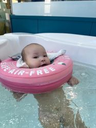 -蓝鲸快乐宝贝婴童游泳馆(南飞鸿十年城店)