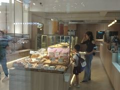 -顶东面包花园·生日蛋糕(世博店)