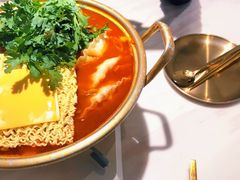部队火锅加芝士-HOTISLAND海鸡岛·韩国料理(江南西店)