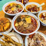 人均20吃成都最地道肥肠粉！实现嗦粉自由！