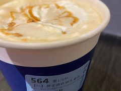 黄金犇犇厚乳拿铁-瑞幸咖啡(新世界中心店)