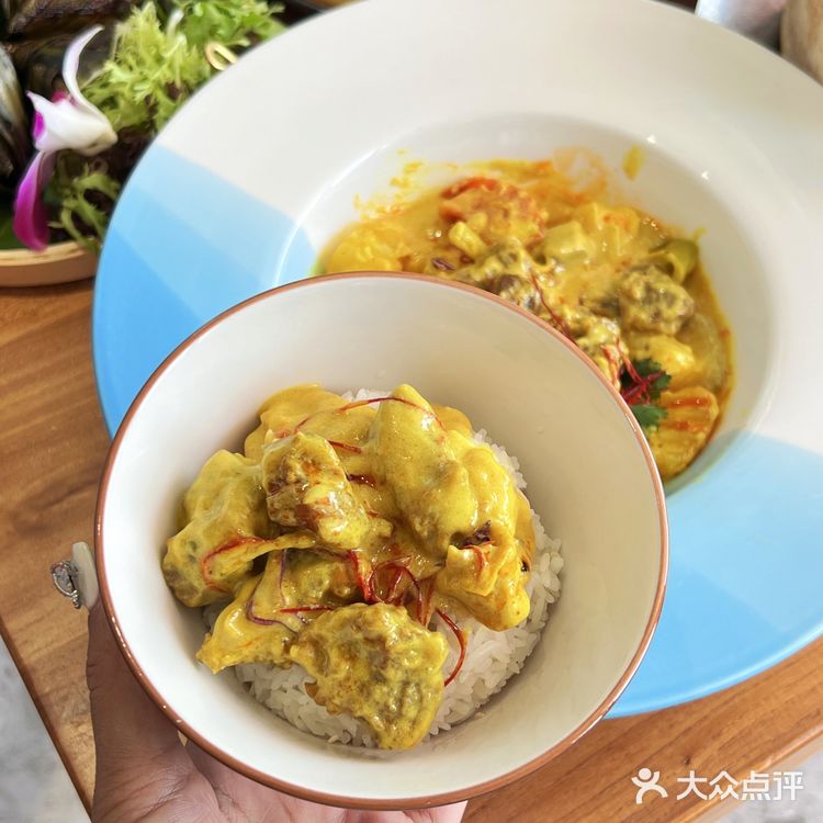 粉粉嫩嫩的海边泰菜餐厅，少女心满满的仙境