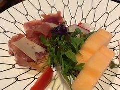 -深圳富苑皇冠假日套房酒店