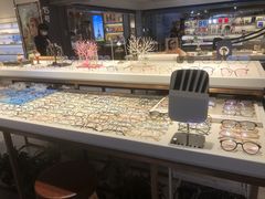 -宏宇眼镜蔡司依视路折扣店(兆佳眼镜城店)